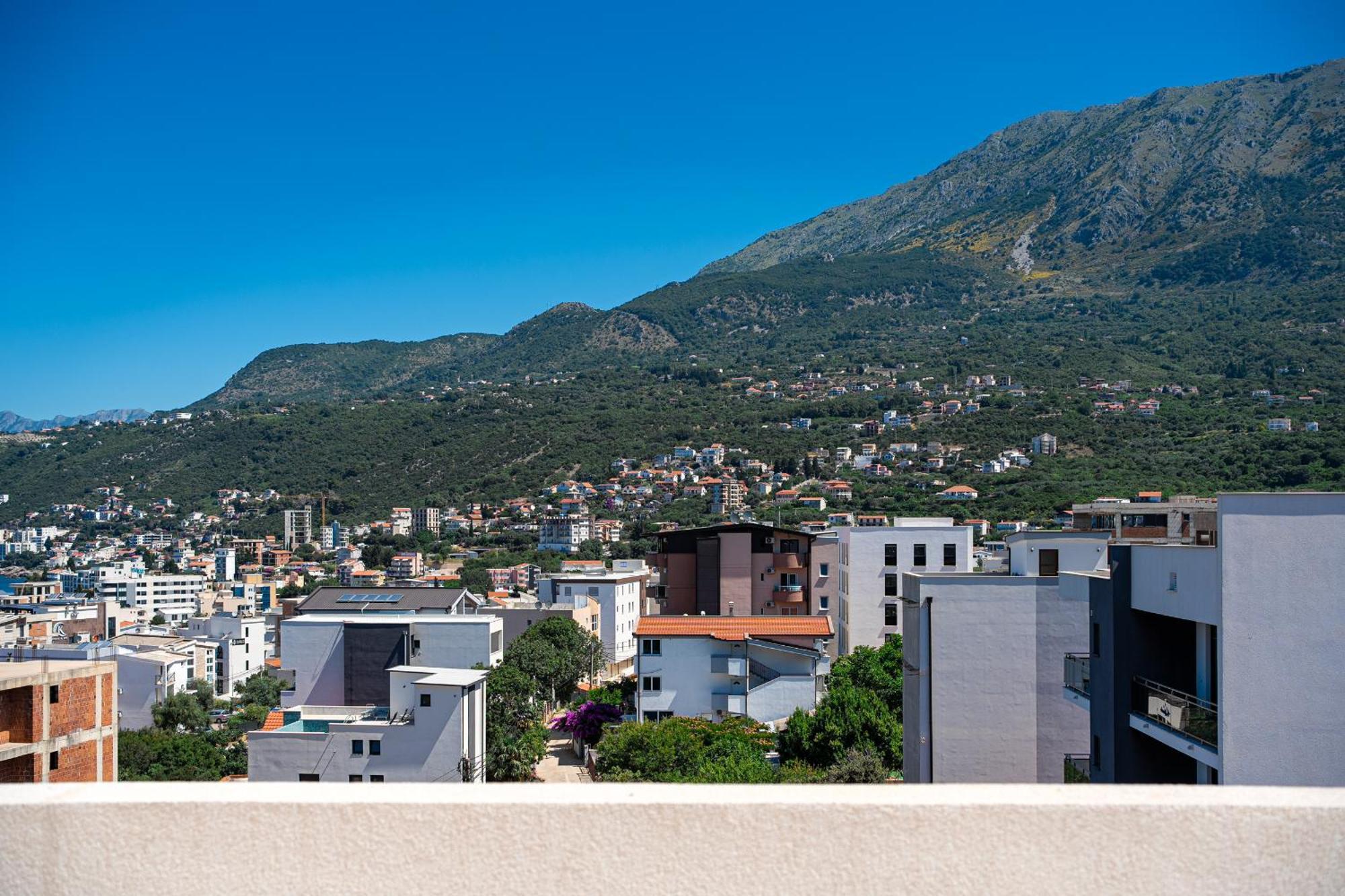 Sunways Apartments Dobra Voda Exterior photo